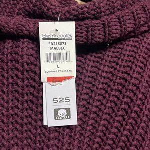 Brand new burgundy sweater brand 525 original price $128